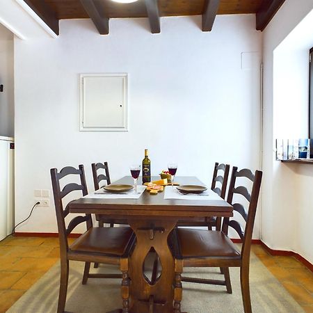 הוילה Carabietta Antica Torre Del Castello Casa Ceresiana מראה חיצוני תמונה