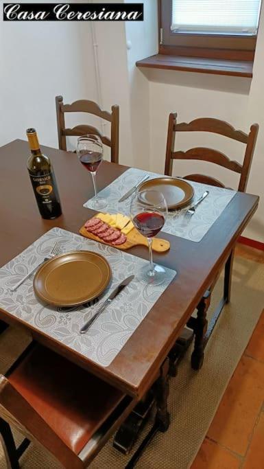 הוילה Carabietta Antica Torre Del Castello Casa Ceresiana מראה חיצוני תמונה
