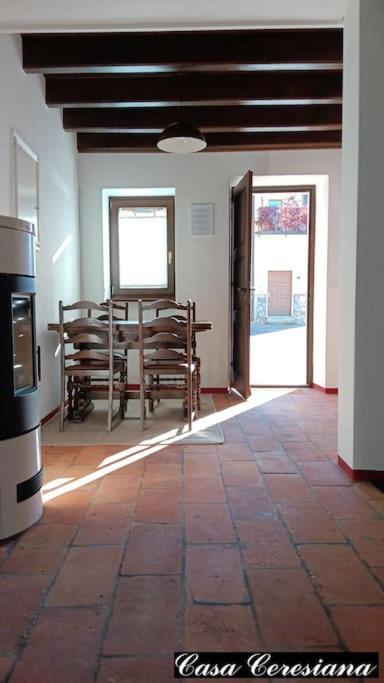 הוילה Carabietta Antica Torre Del Castello Casa Ceresiana מראה חיצוני תמונה