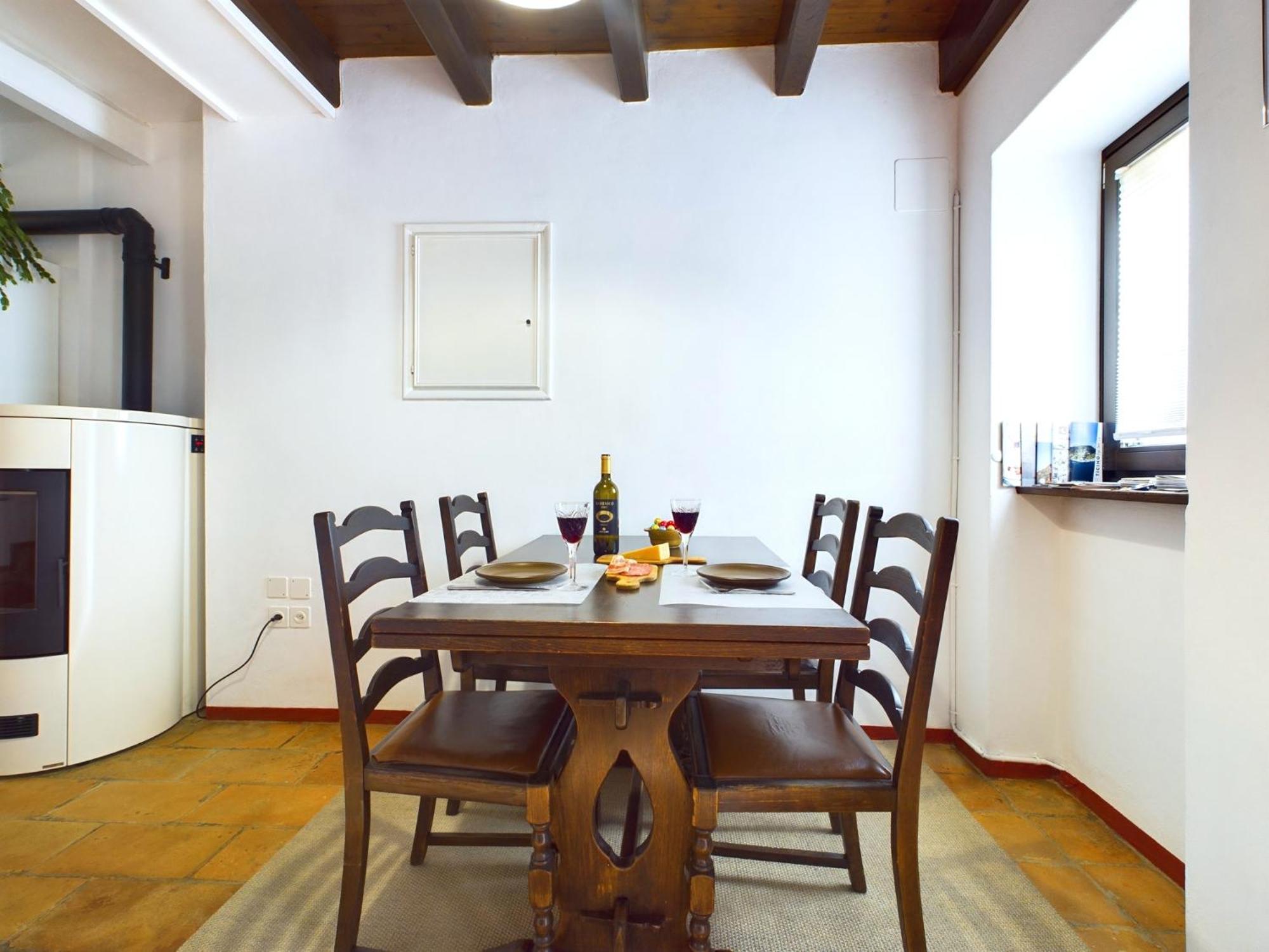 הוילה Carabietta Antica Torre Del Castello Casa Ceresiana מראה חיצוני תמונה
